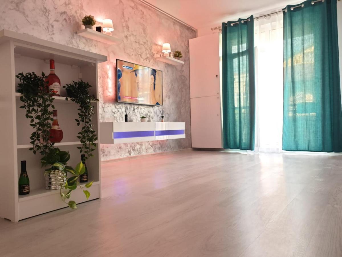 Delux Studio Mamaia Nord Navodari Bagian luar foto